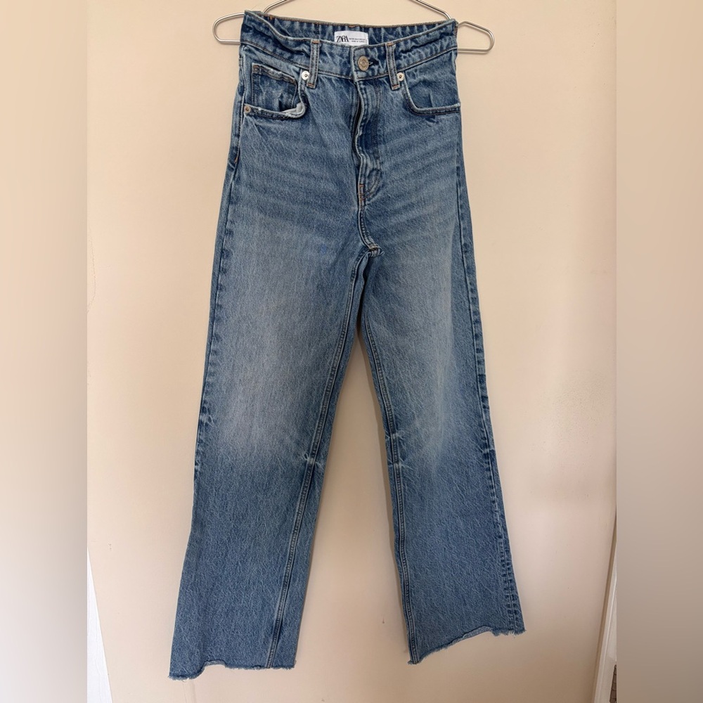 Zara Blue Straight Jeans Versatile Everyday Wear